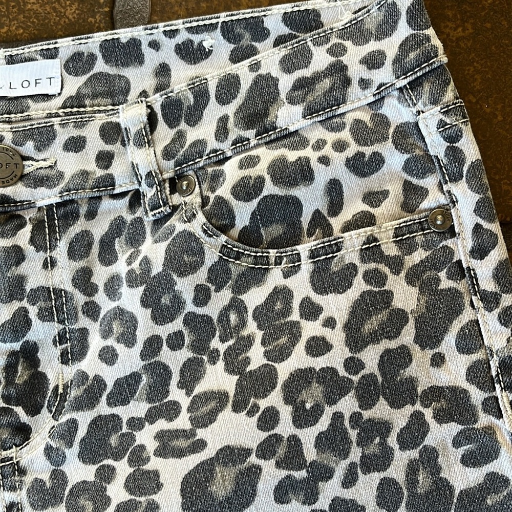 LOFT Gray Leopard Print High Rise Modern Skinny Jean - Picture 8 of 15